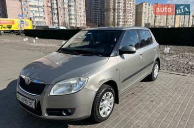 Хетчбек Skoda Fabia 2008 в Києві