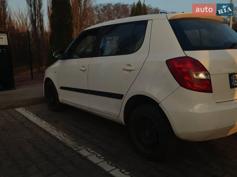 Skoda Fabia 2011 VIN TMBEC25J4C3023407 фото оголошення 2 з 48