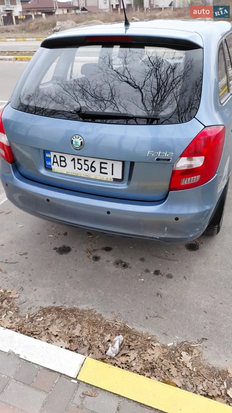 2010 Skoda Fabia - мініатюра 7