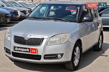 Хэтчбек Skoda Fabia 2008 в Харькове