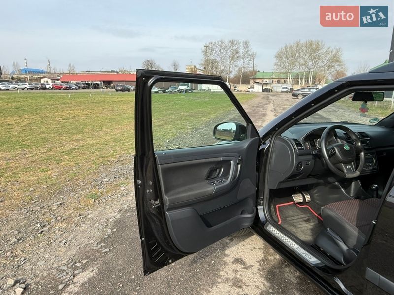 Універсал Skoda Fabia 2010 в Луцьку
