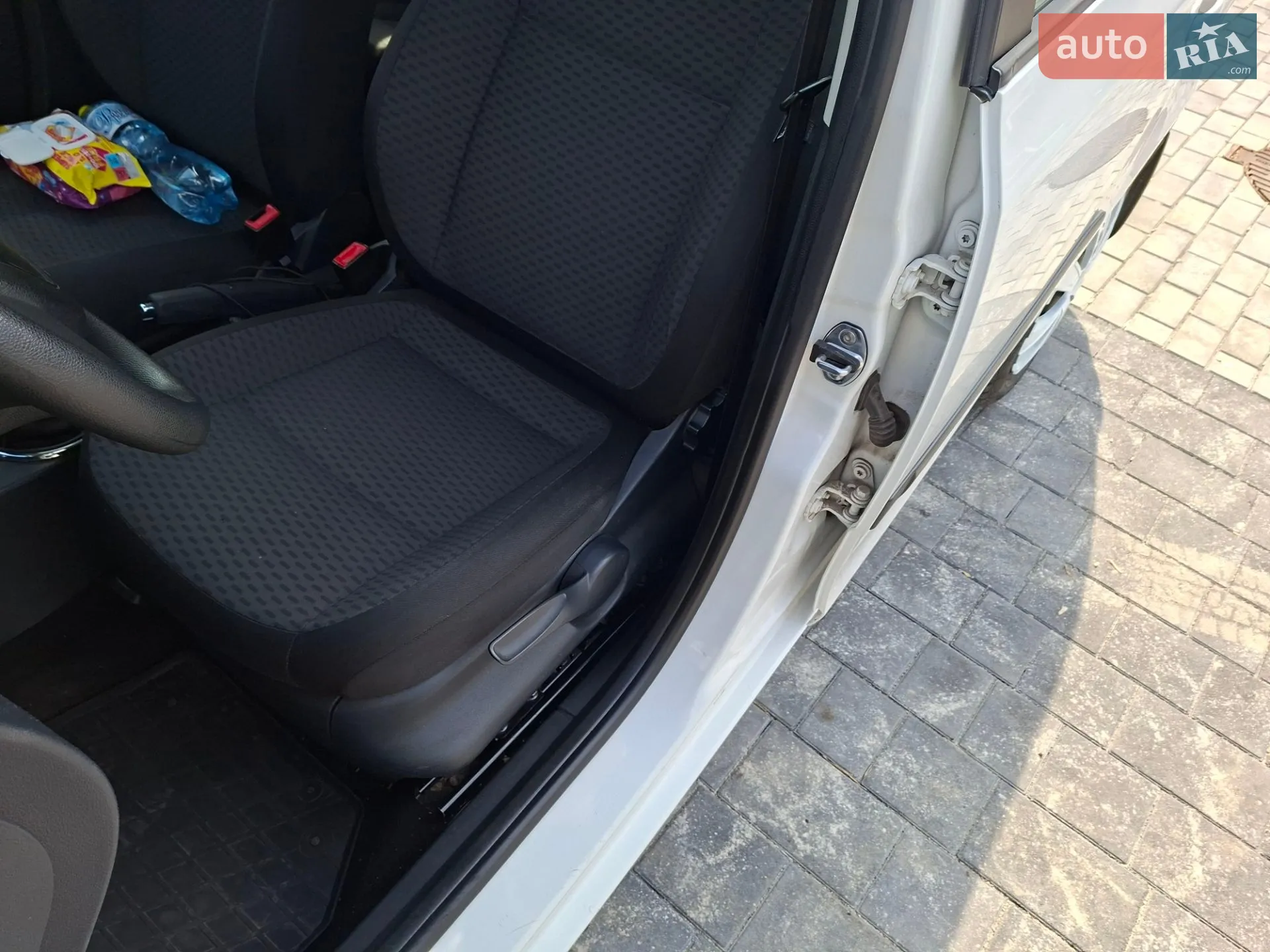 2012 Skoda Fabia - мініатюра 9