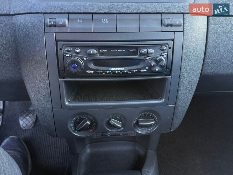 Хетчбек Skoda Fabia 2003 в Нововолинську