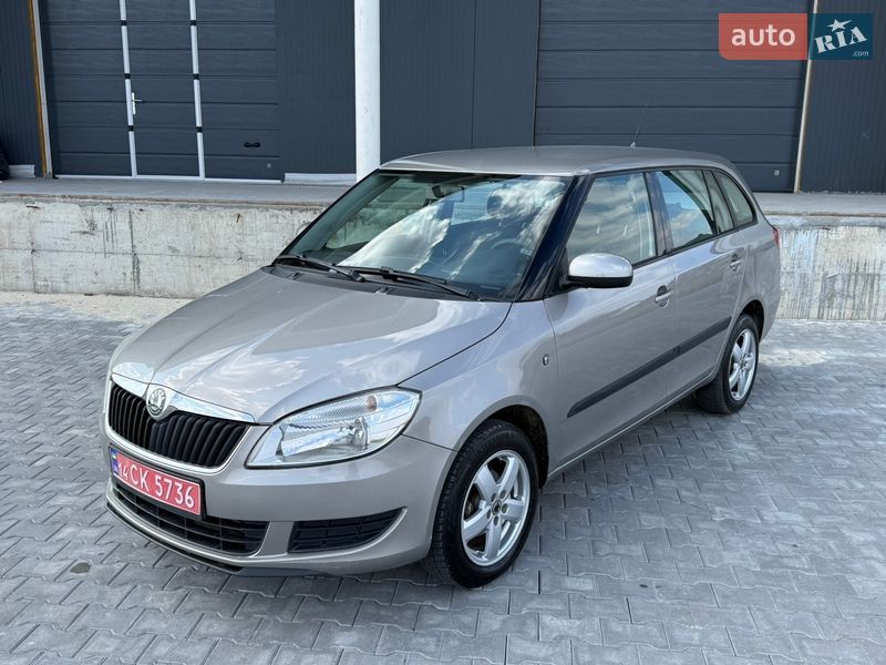 Універсал Skoda Fabia 2010 в Тернополі