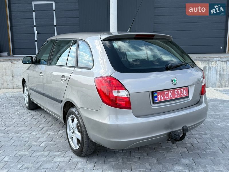 Універсал Skoda Fabia 2010 в Тернополі