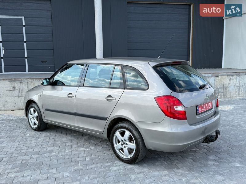 Універсал Skoda Fabia 2010 в Тернополі