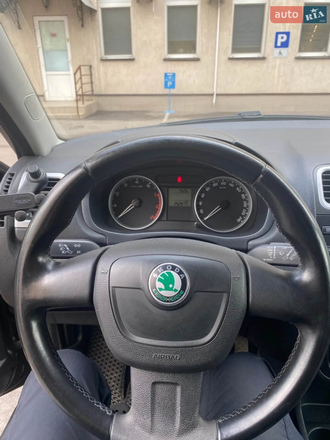 2010 Skoda Fabia - мініатюра 11
