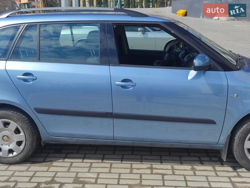 Універсал Skoda Fabia 2009 в Хмельницькому