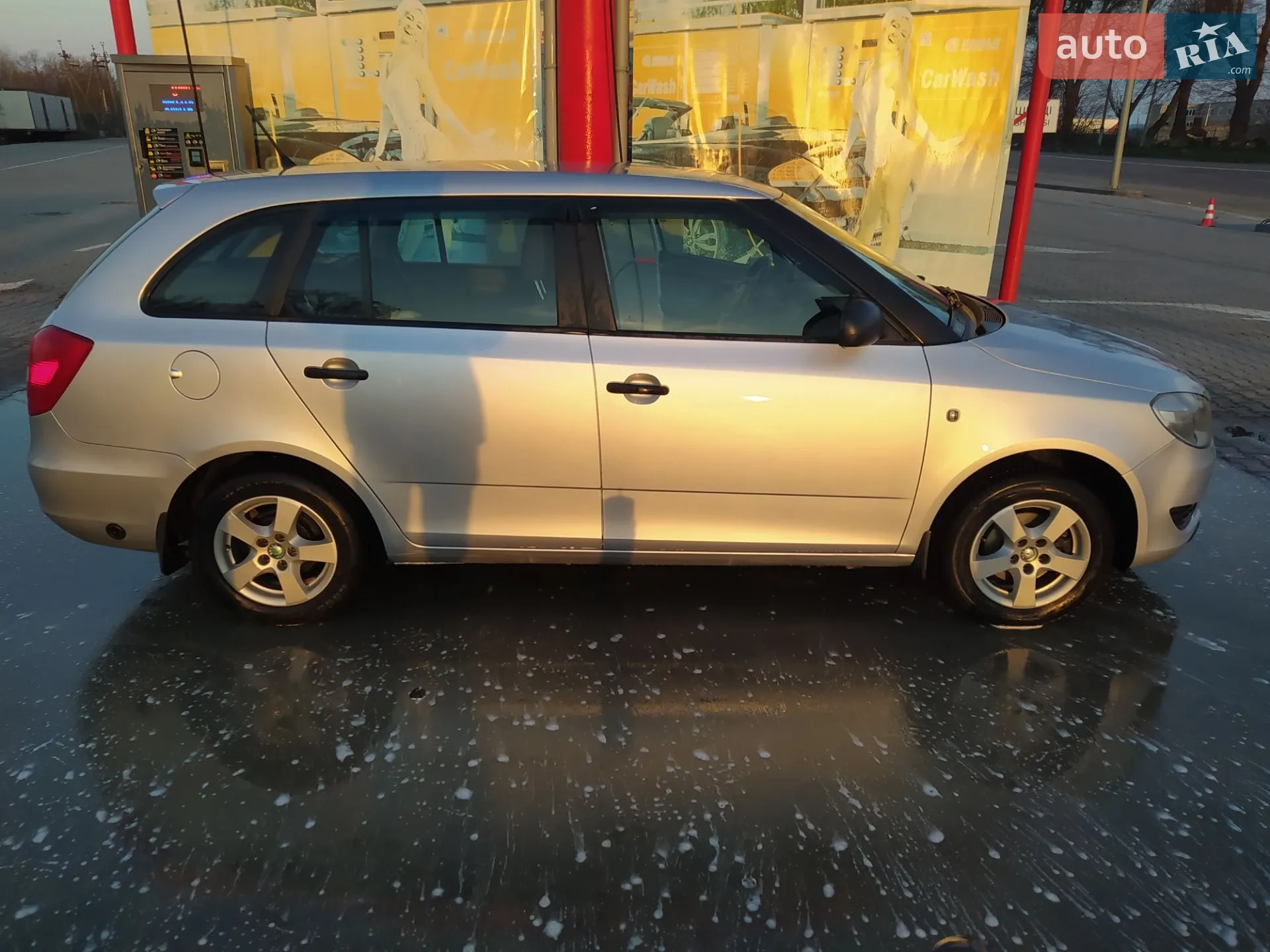 2011 Skoda Fabia - мініатюра 3