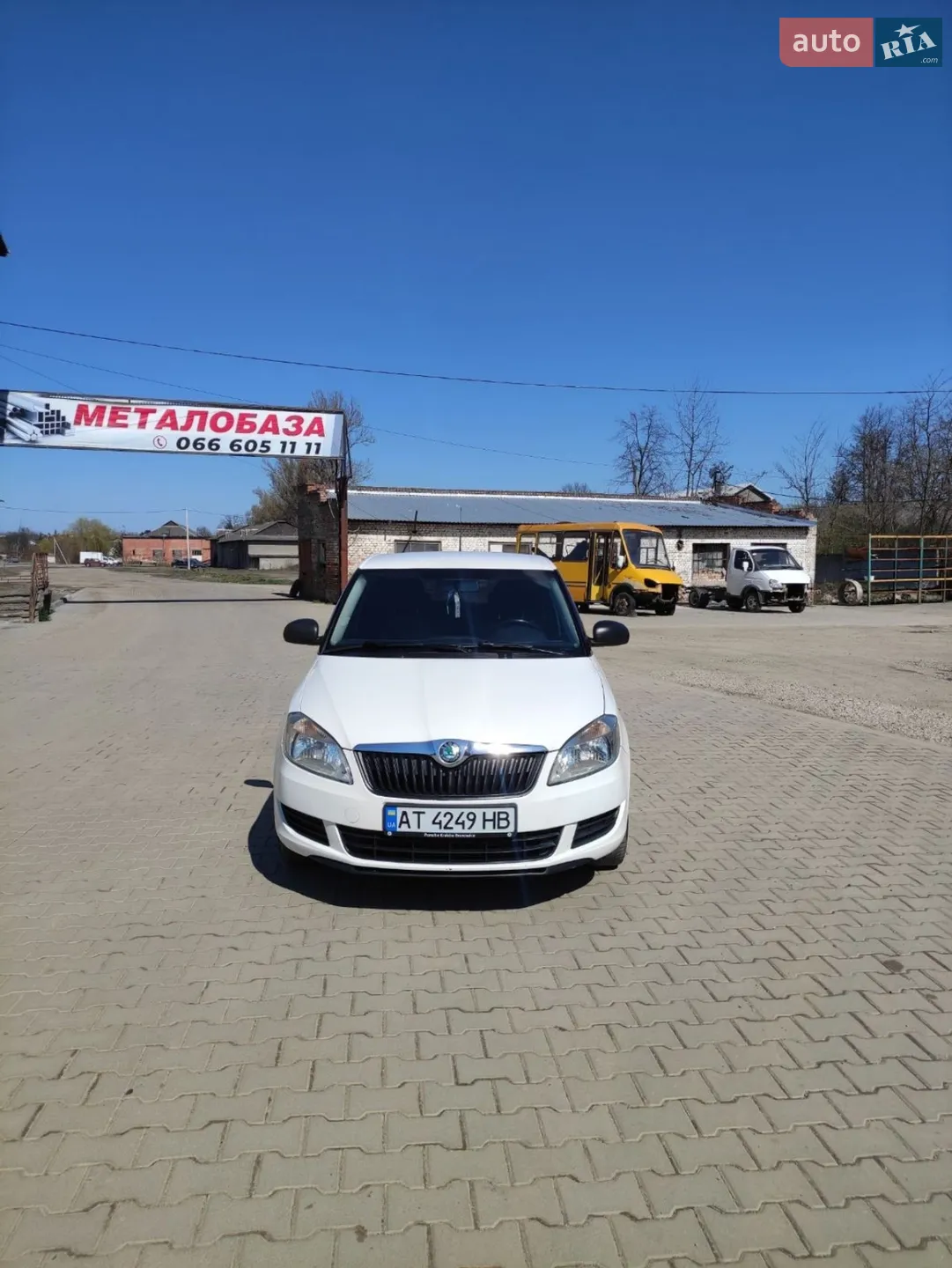 2010 Skoda Fabia - мініатюра 2