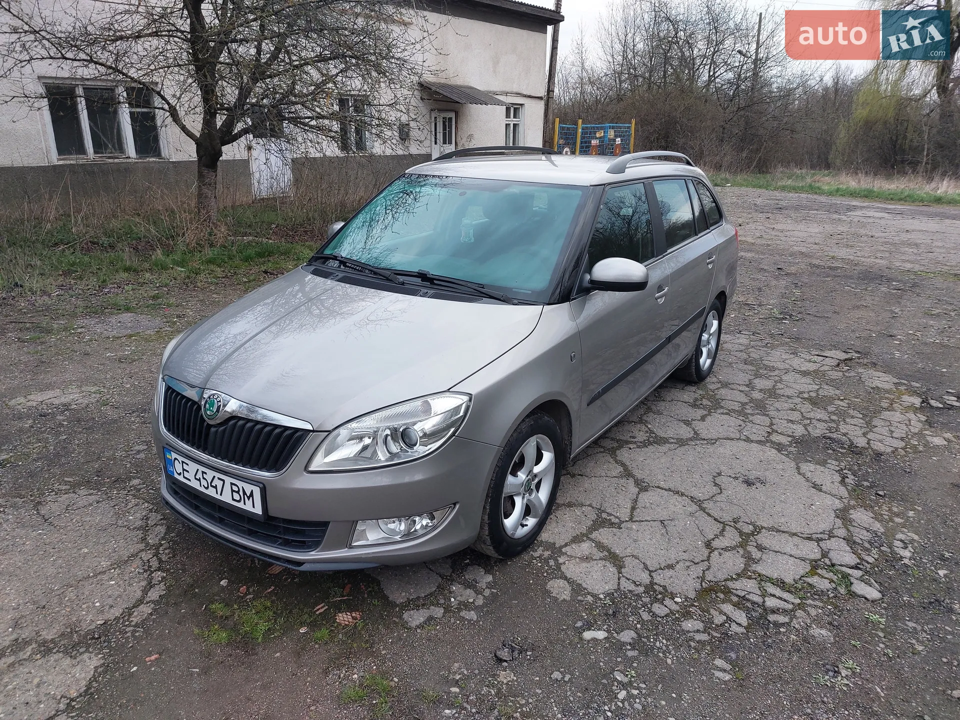 2010 Skoda Fabia - мініатюра 9