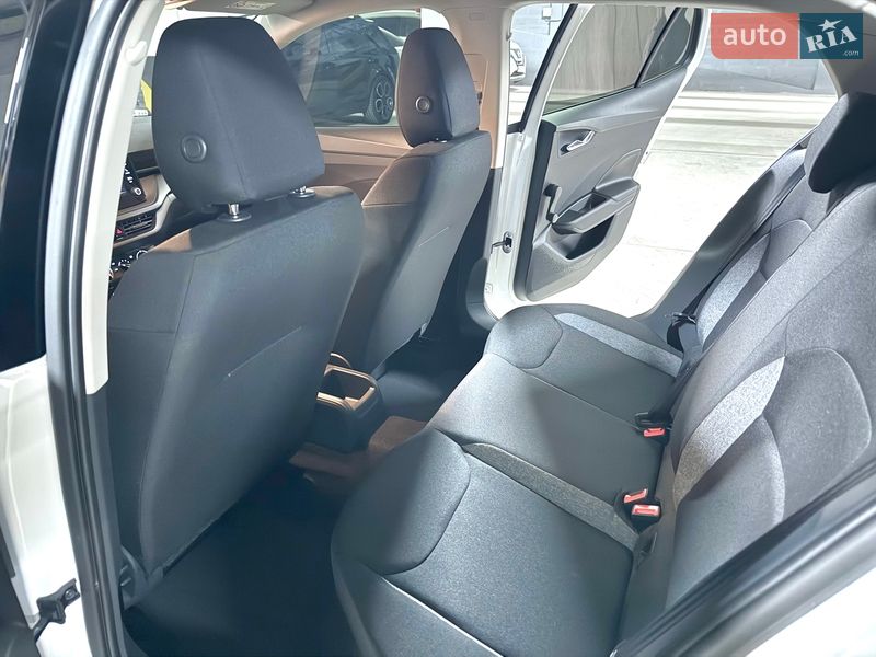 Хетчбек Skoda Fabia 2025 в Дніпрі