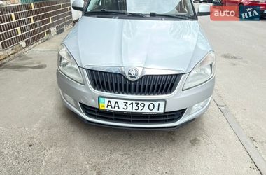 Хэтчбек Skoda Fabia 2014 в Киеве