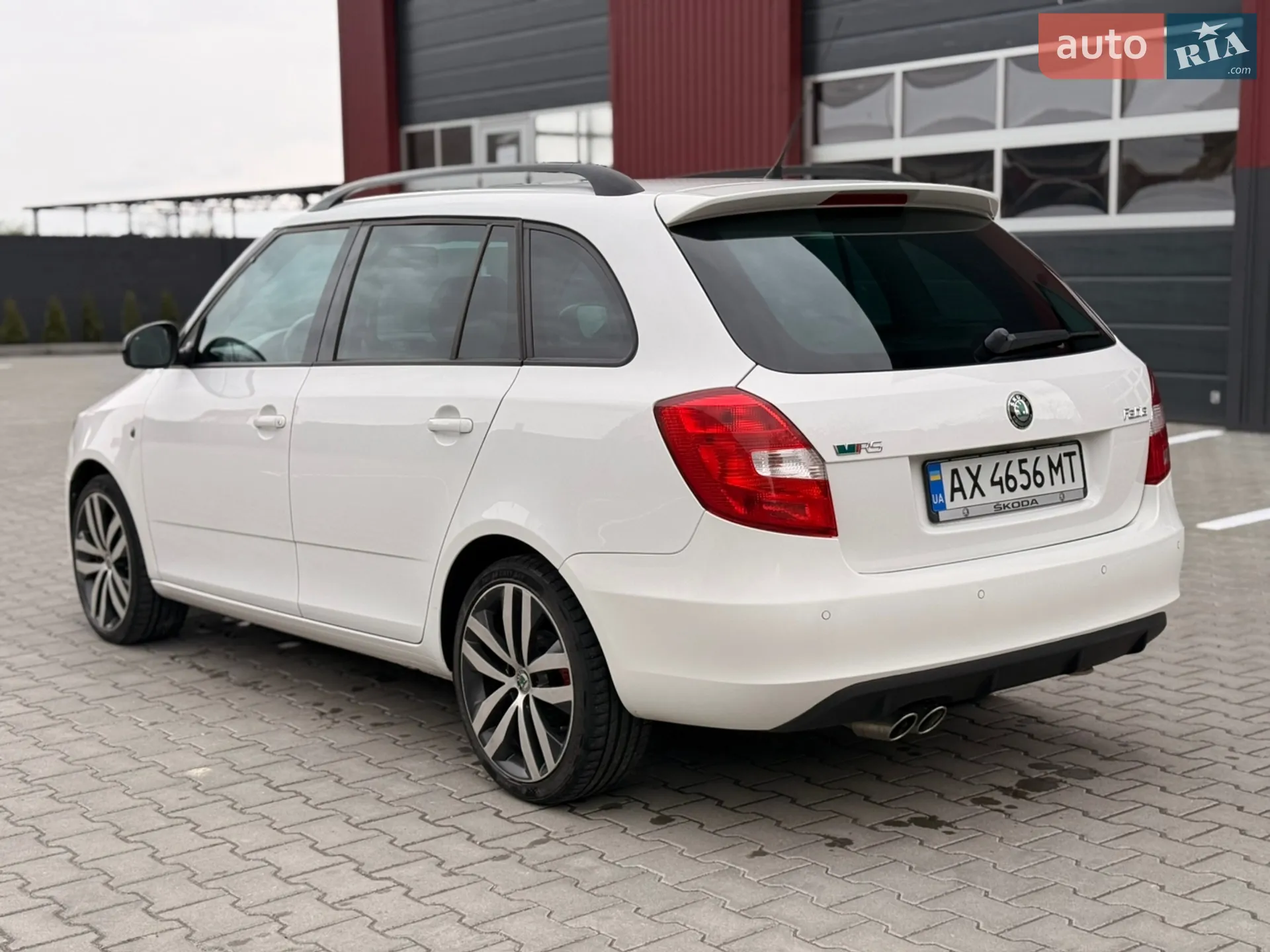 2011 Skoda Fabia - мініатюра 9