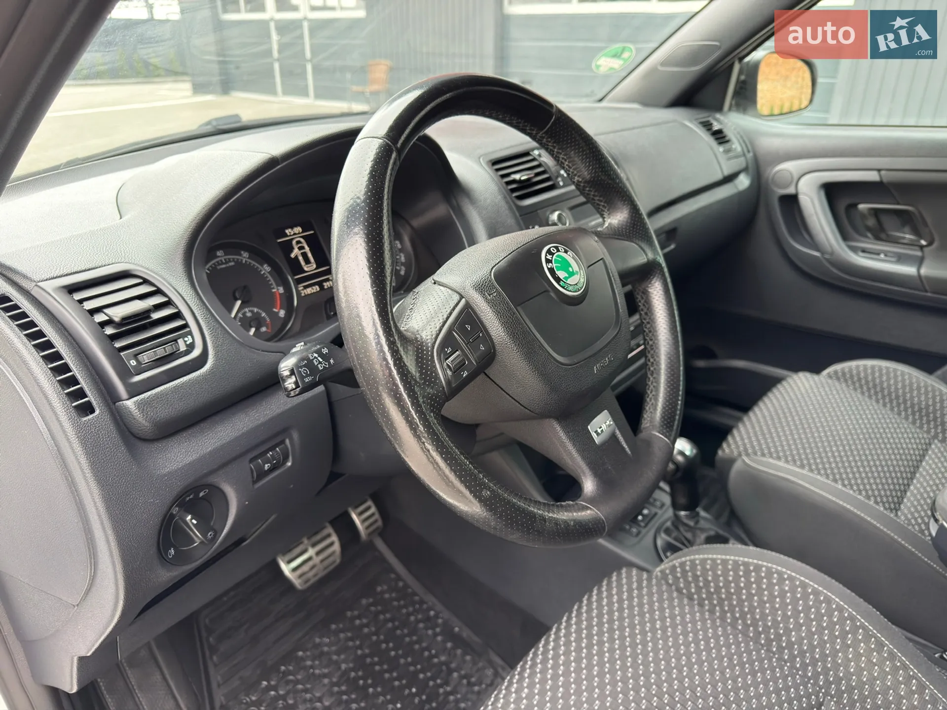 2011 Skoda Fabia - мініатюра 19