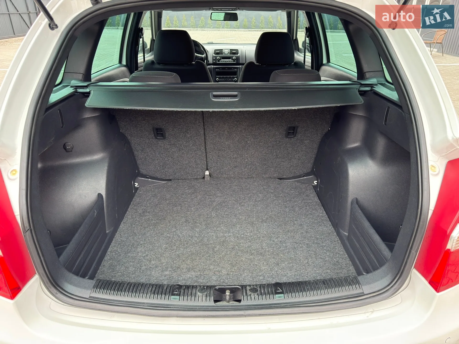 2011 Skoda Fabia - мініатюра 24