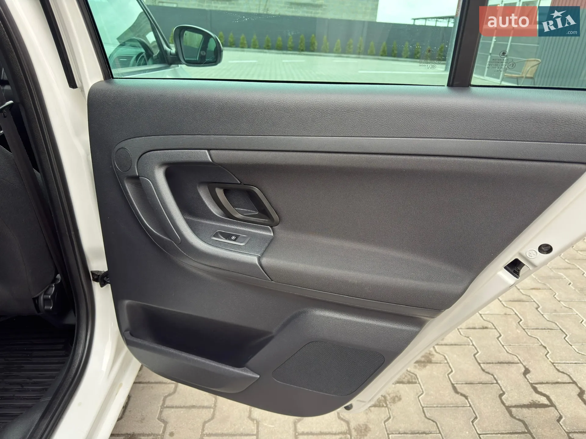 2011 Skoda Fabia - мініатюра 27