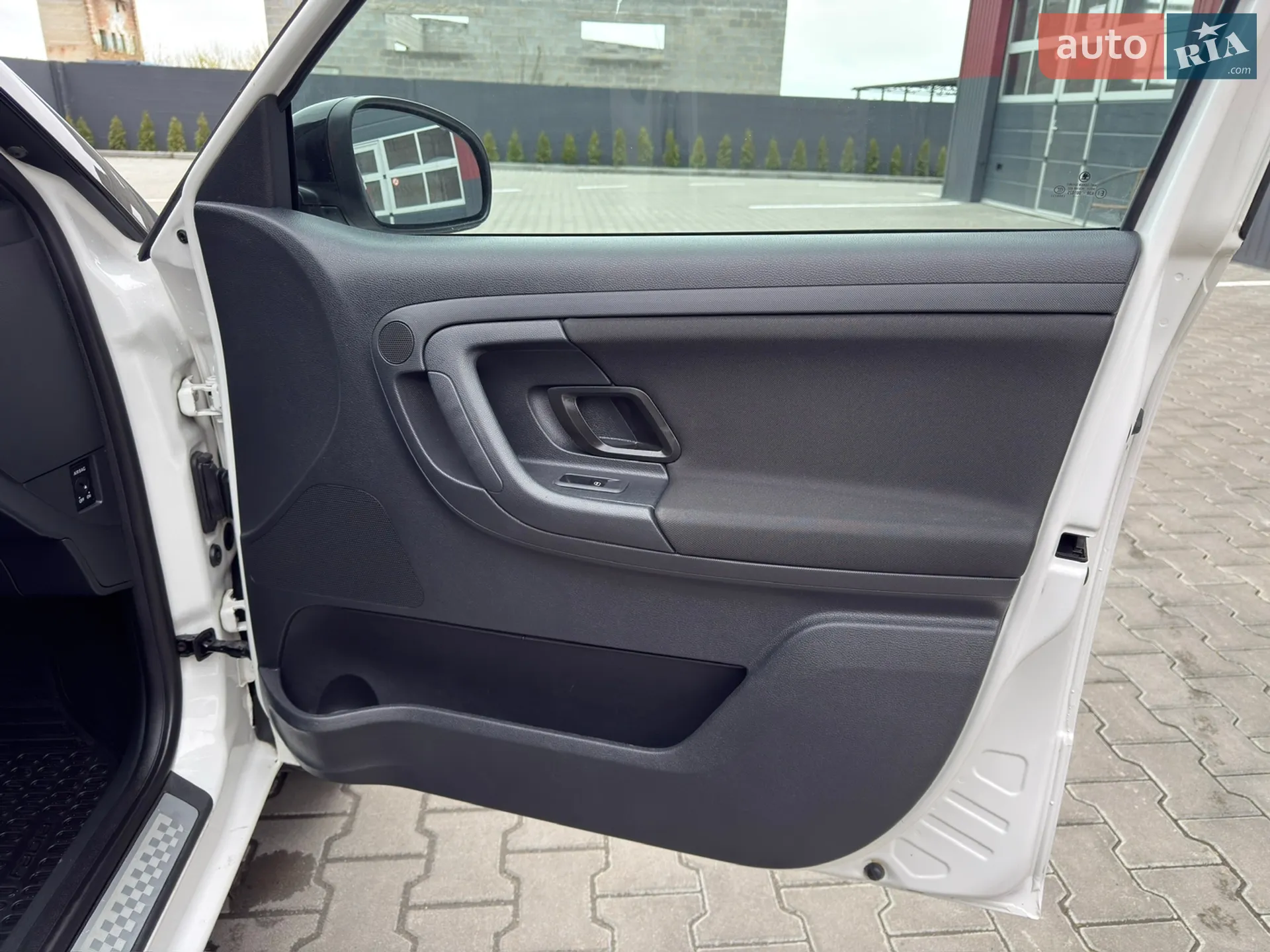 2011 Skoda Fabia - мініатюра 30