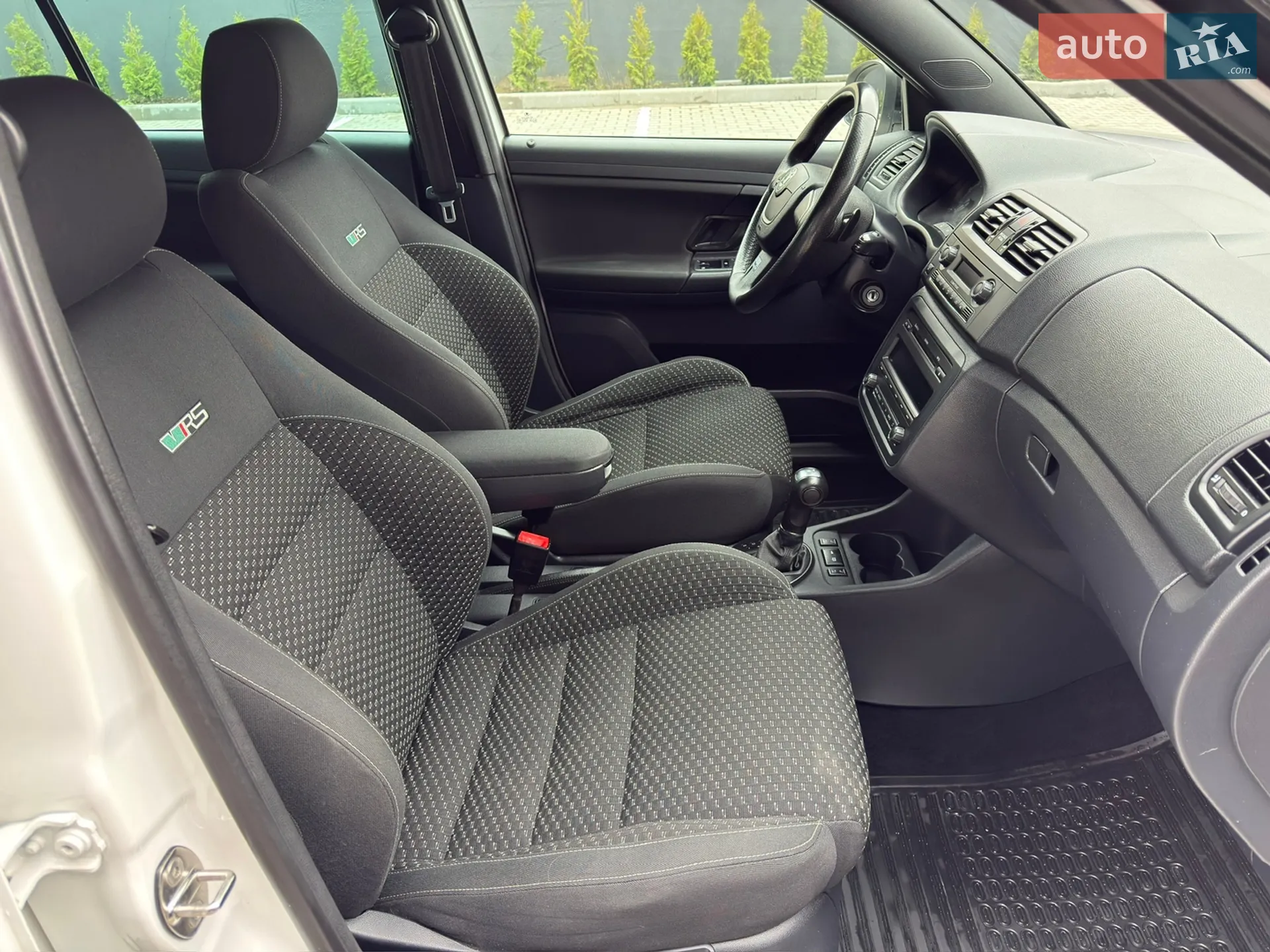 2011 Skoda Fabia - мініатюра 31
