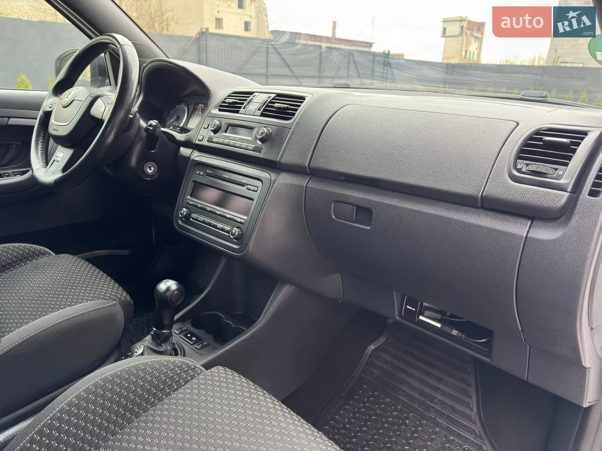 2011 Skoda Fabia - мініатюра 32