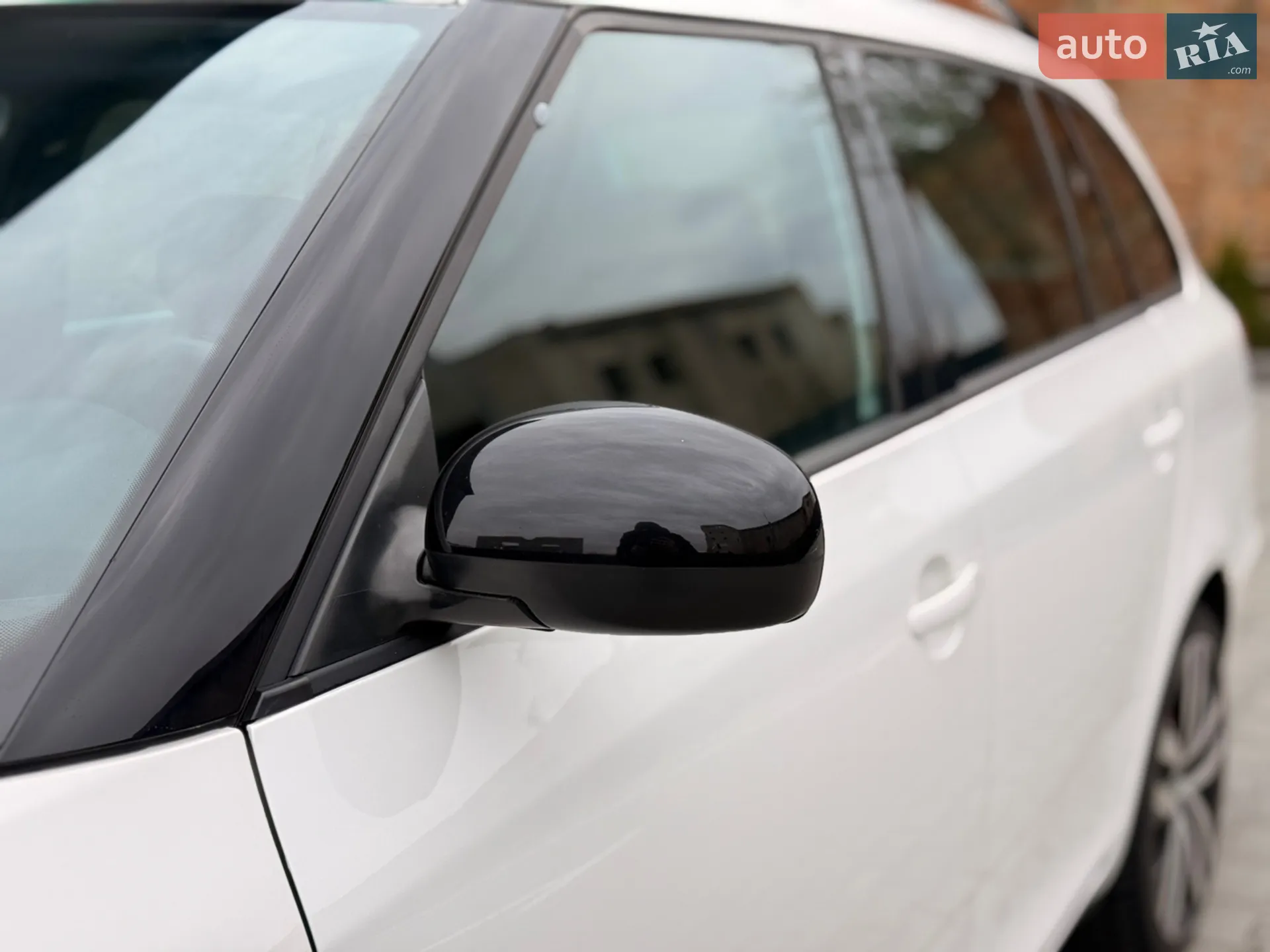2011 Skoda Fabia - мініатюра 47