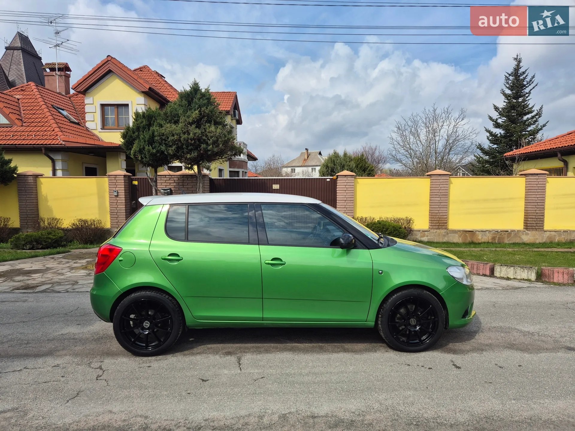 2011 Skoda Fabia - мініатюра 6