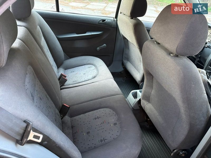 Седан Skoda Fabia 2001 в Кривом Роге фото 14 Седан Skoda Fabia 2001 в Кривом Роге