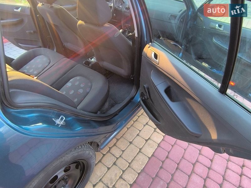 Универсал Skoda Fabia 2003 в Виннице