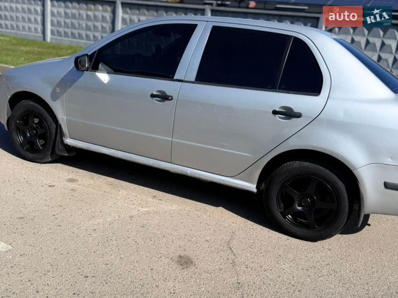 Седан Skoda Fabia 2003 в Бердичеві