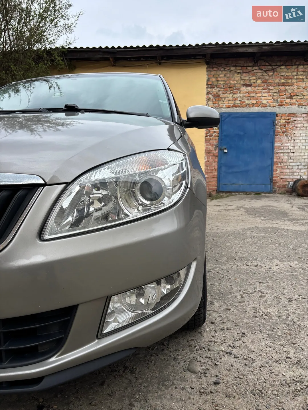 2010 Skoda Fabia - мініатюра 3