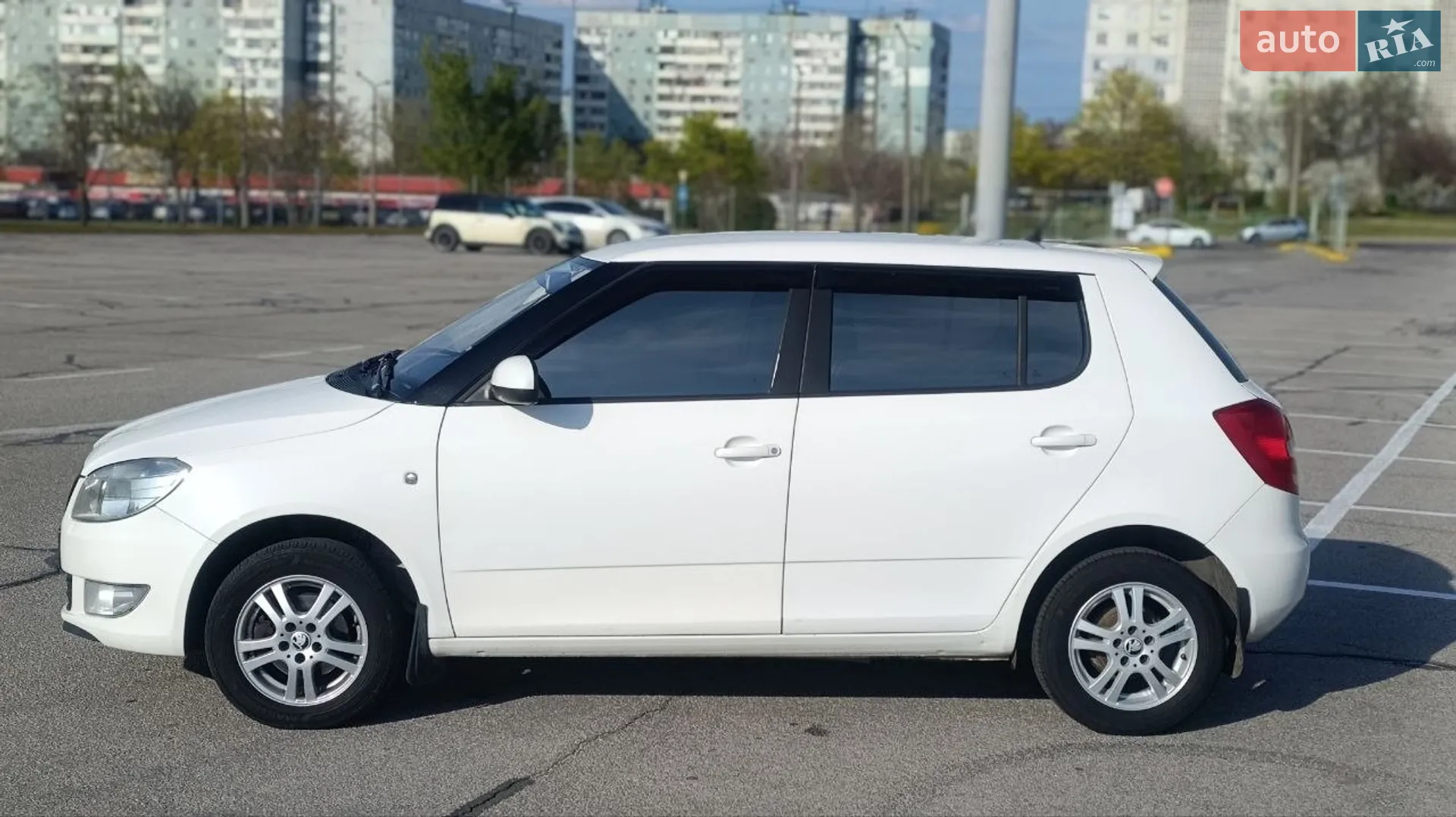 2012 Skoda Fabia - мініатюра 3