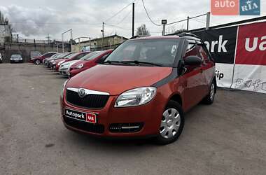 Хэтчбек Skoda Fabia 2009 в Запорожье