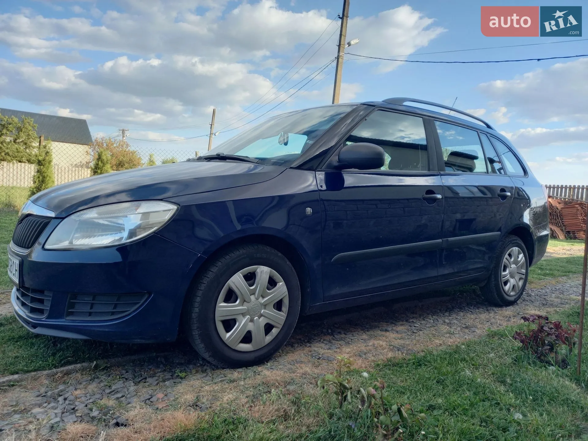 2010 Skoda Fabia - мініатюра 2