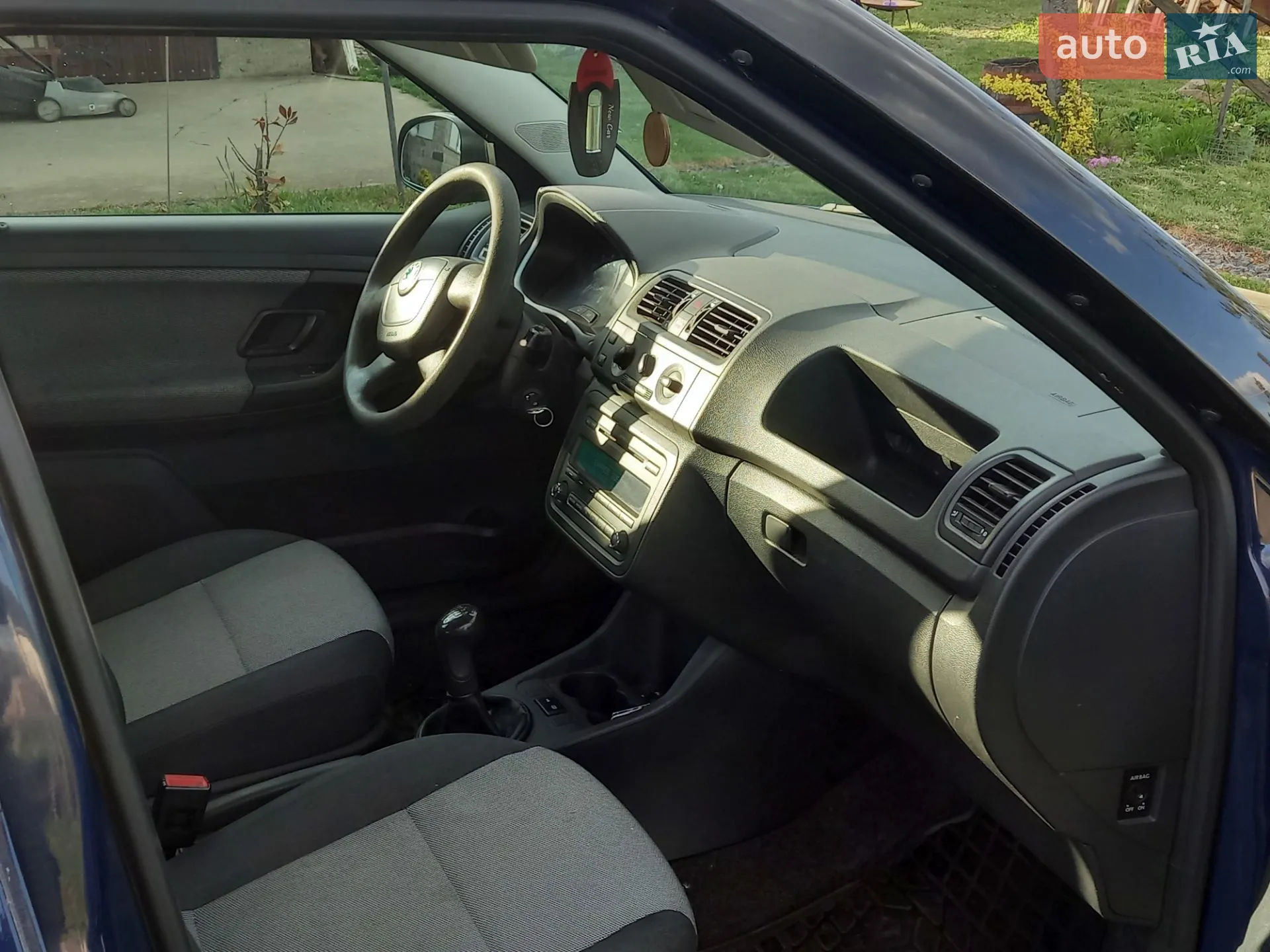 2010 Skoda Fabia - мініатюра 8