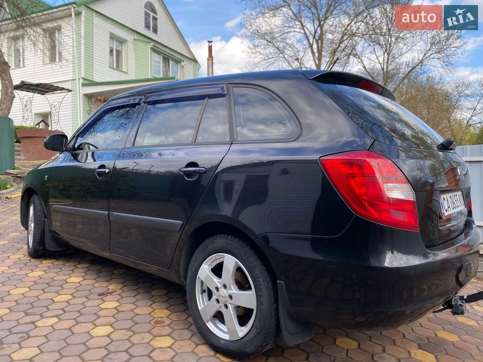 2010 Skoda Fabia - мініатюра 2
