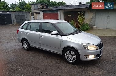Універсал Skoda Fabia 2013 в Львові