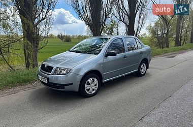Седан Skoda Fabia 2004 в Борисполе