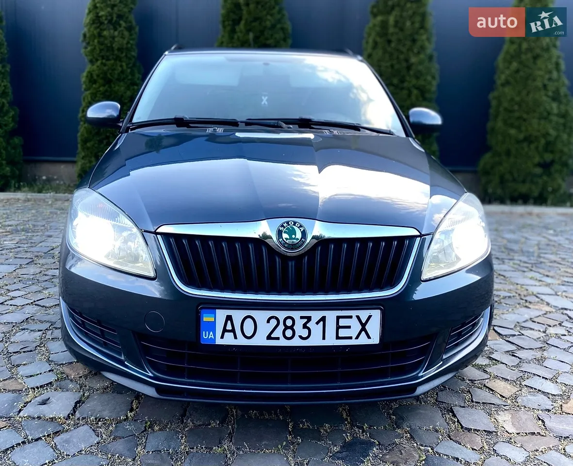 2010 Skoda Fabia - мініатюра 12