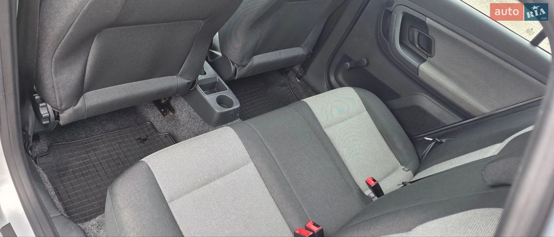 2010 Skoda Fabia - мініатюра 12