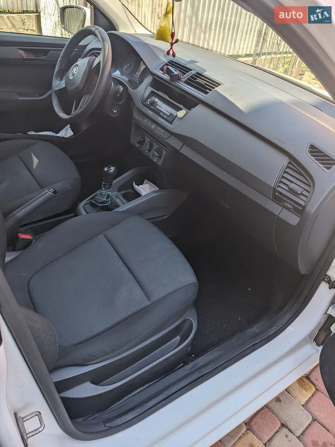 2016 Skoda Fabia - мініатюра 3