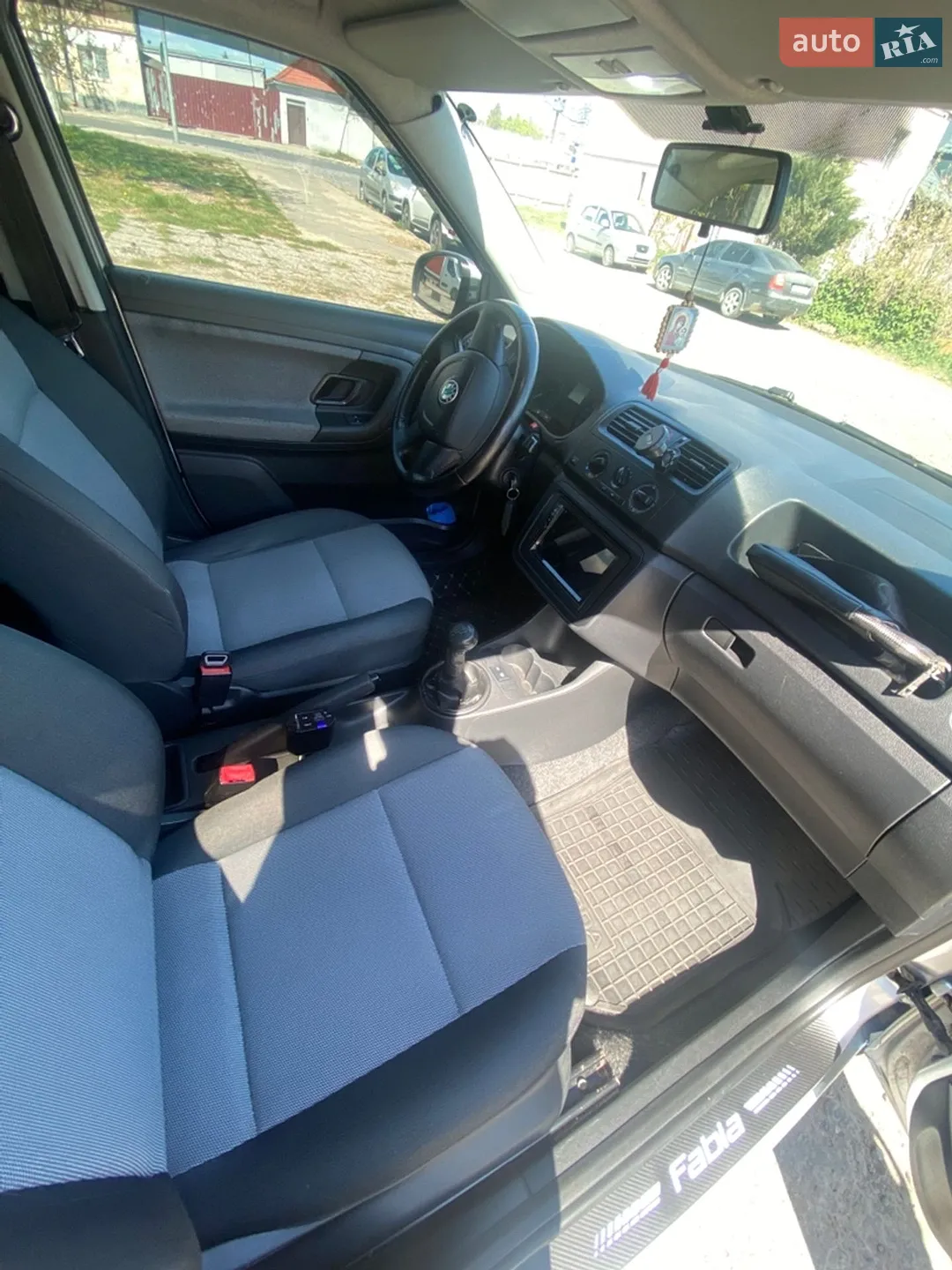 2010 Skoda Fabia - мініатюра 8
