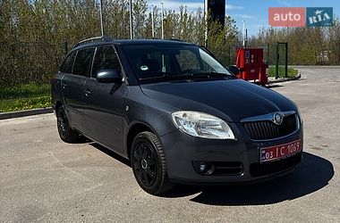 Універсал Skoda Fabia 2010 в Охтирці