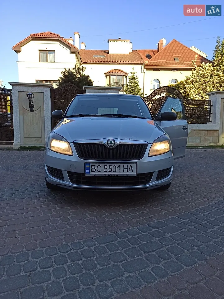 2011 Skoda Fabia - мініатюра 15