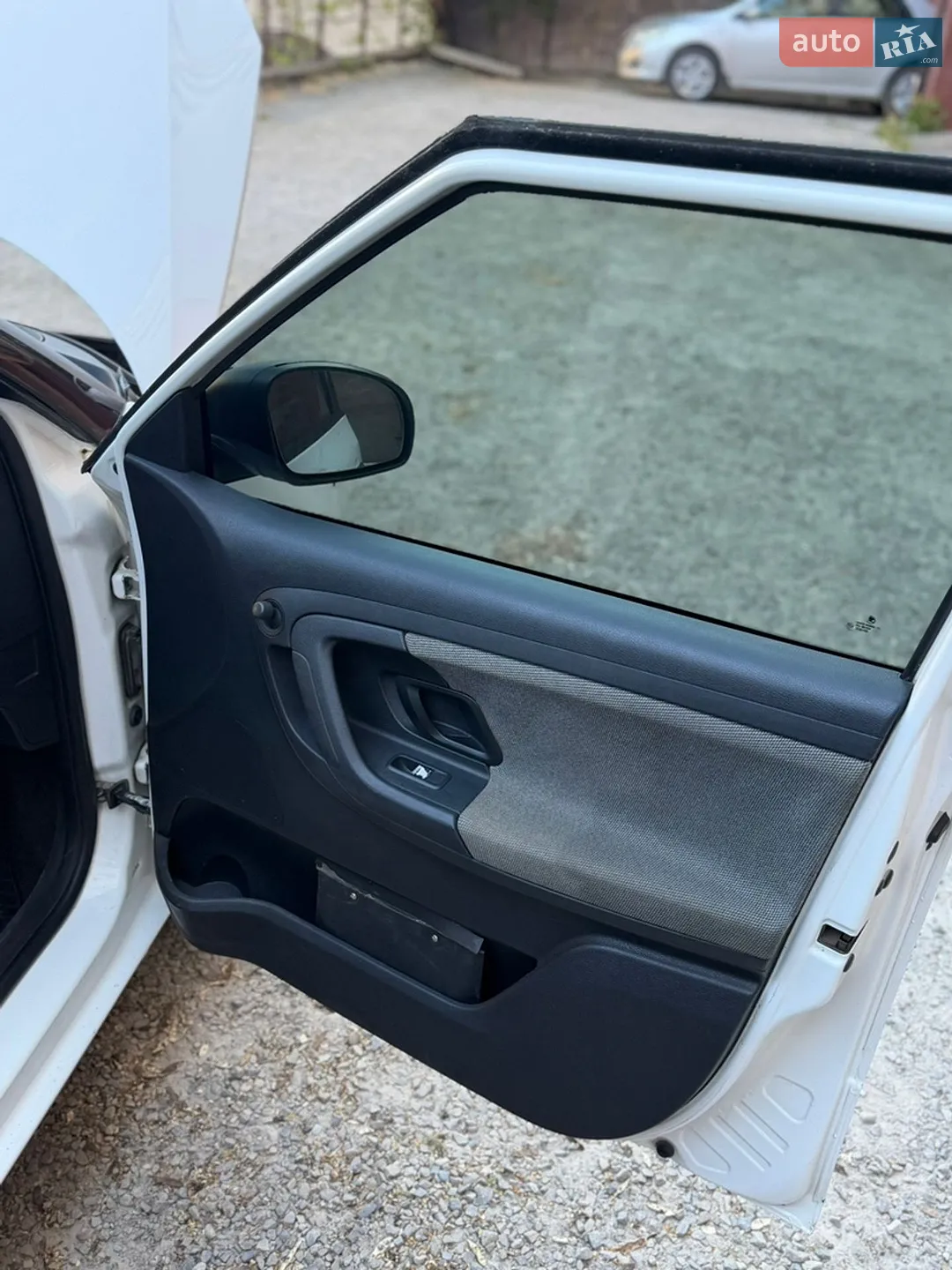 2011 Skoda Fabia - мініатюра 22