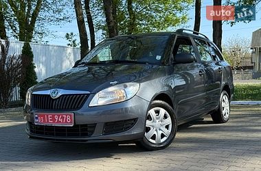 Універсал Skoda Fabia 2011 в Чернівцях