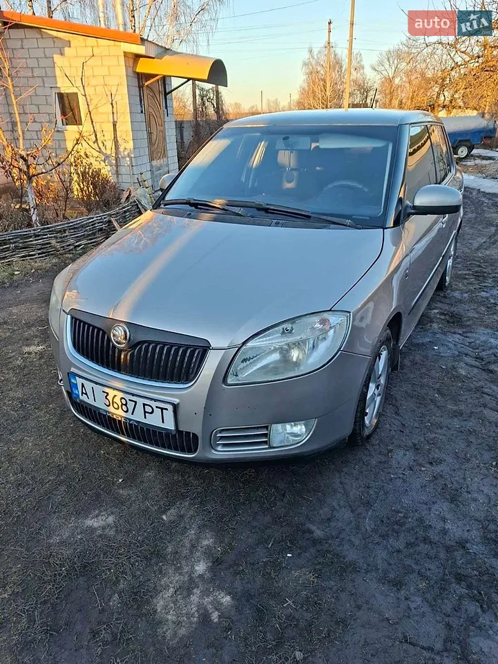 2011 Skoda Fabia - мініатюра 11