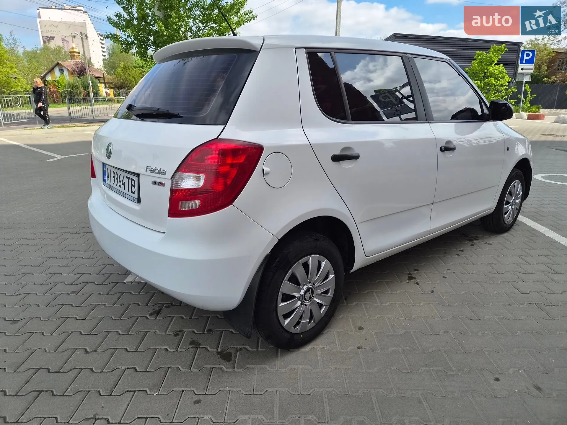 2011 Skoda Fabia - мініатюра 3