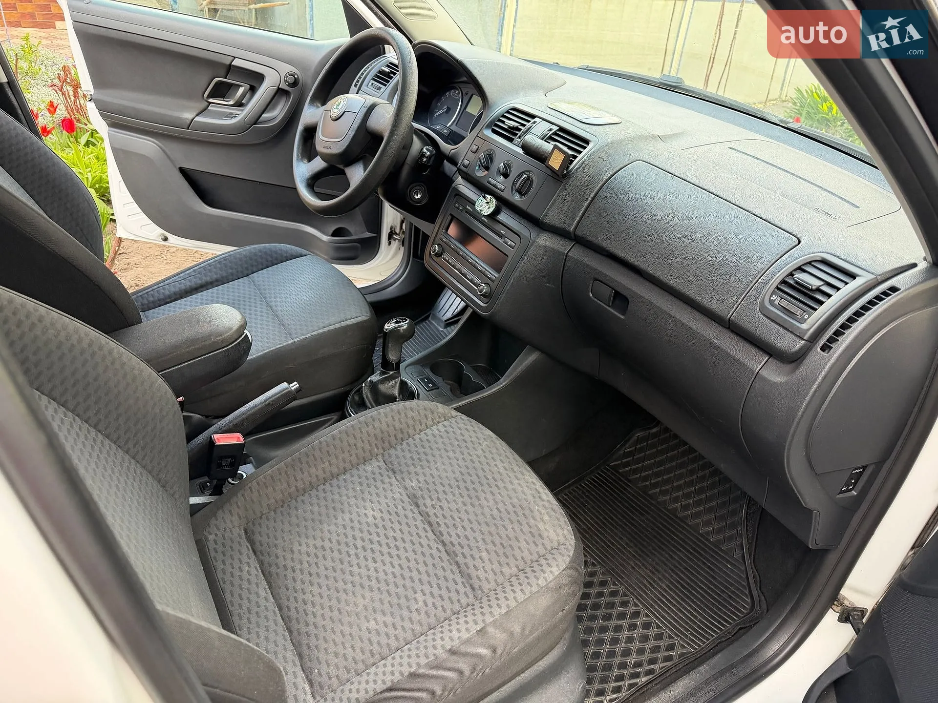2011 Skoda Fabia - мініатюра 11