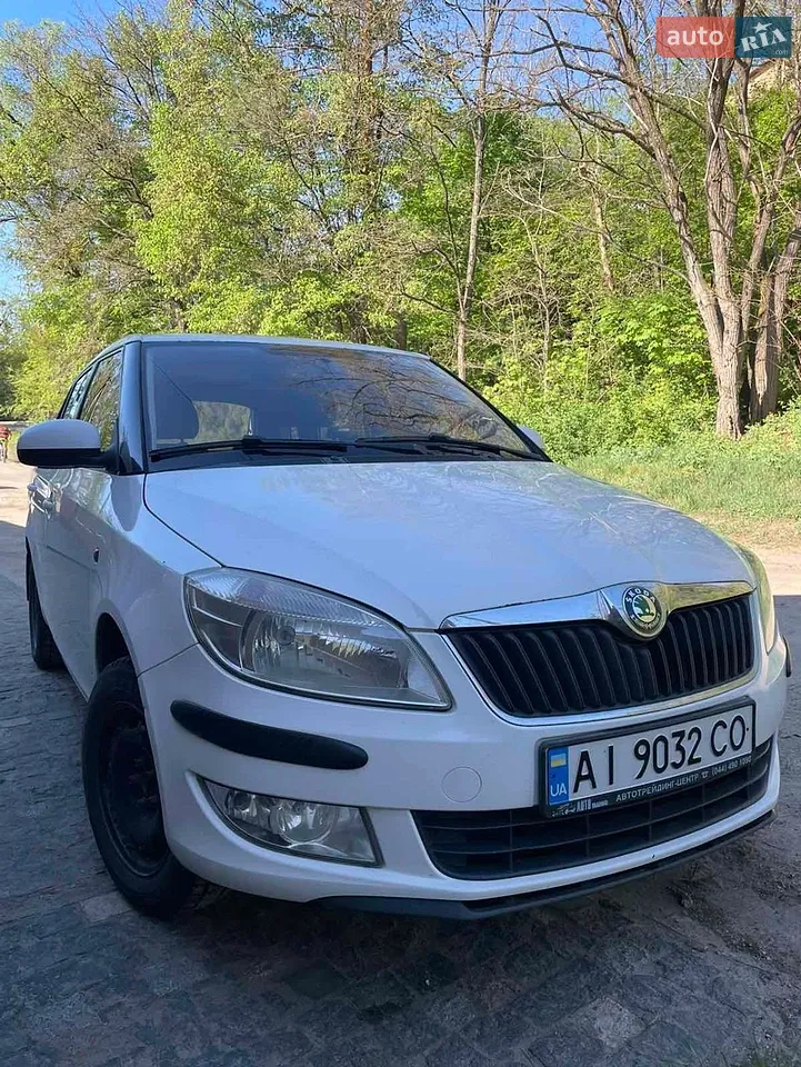 2011 Skoda Fabia - мініатюра 23