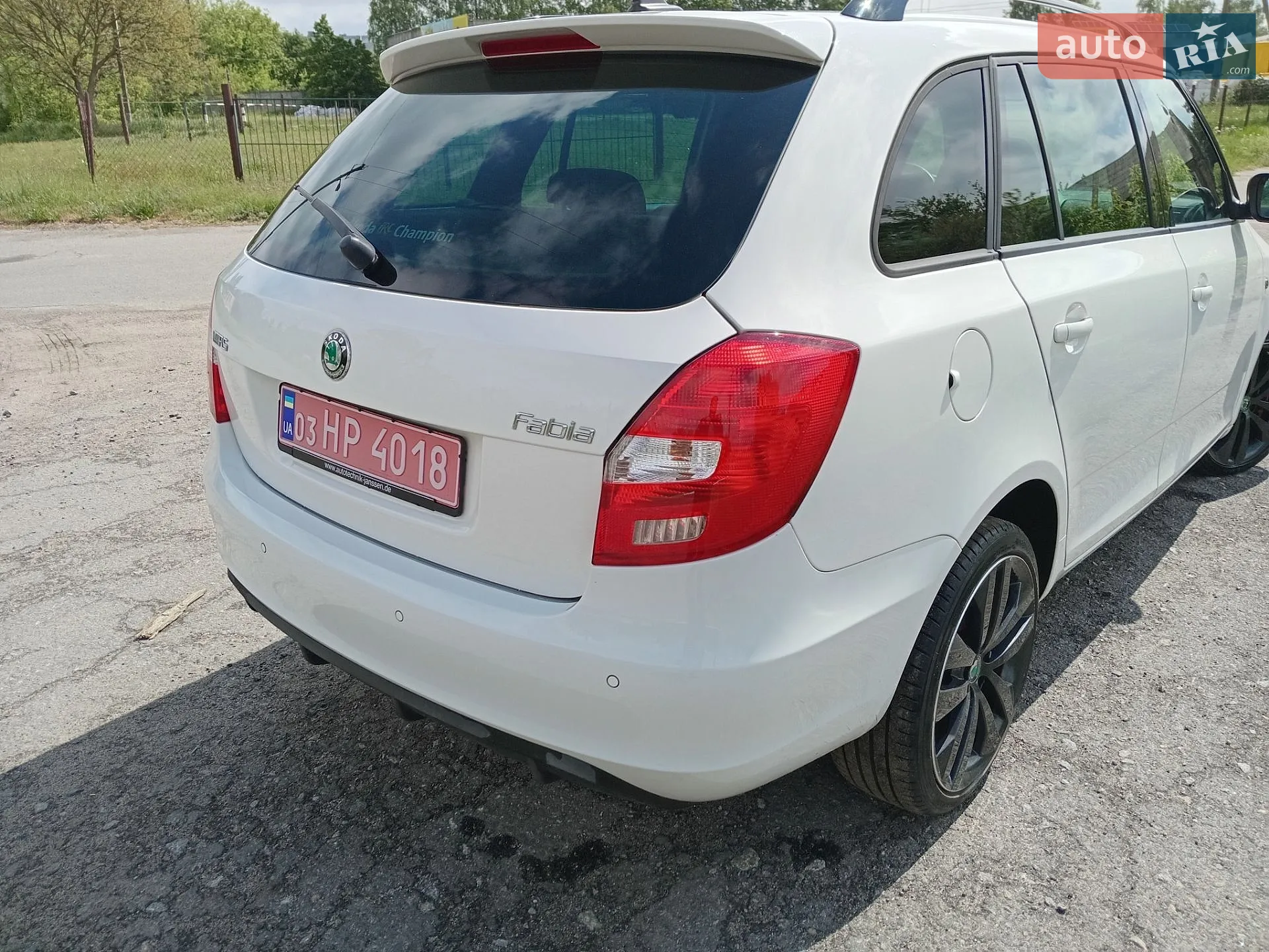 2011 Skoda Fabia - мініатюра 12